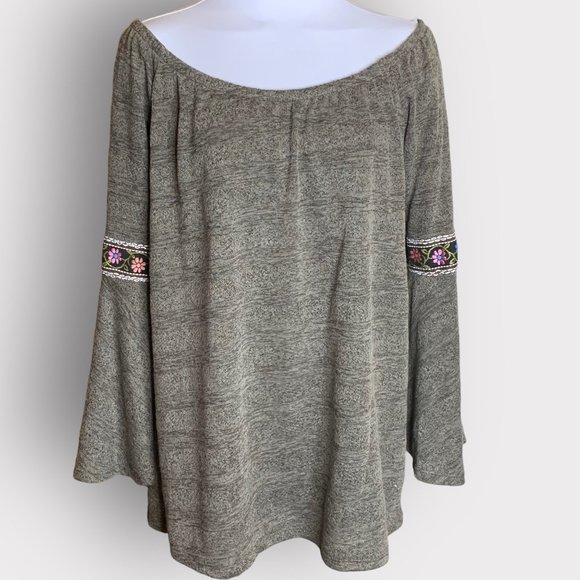 Vava by Joy Han Tops - VAVA by Joy Han KYLE Cold Shoulder Blouse GRAY Large NEW With Tags
